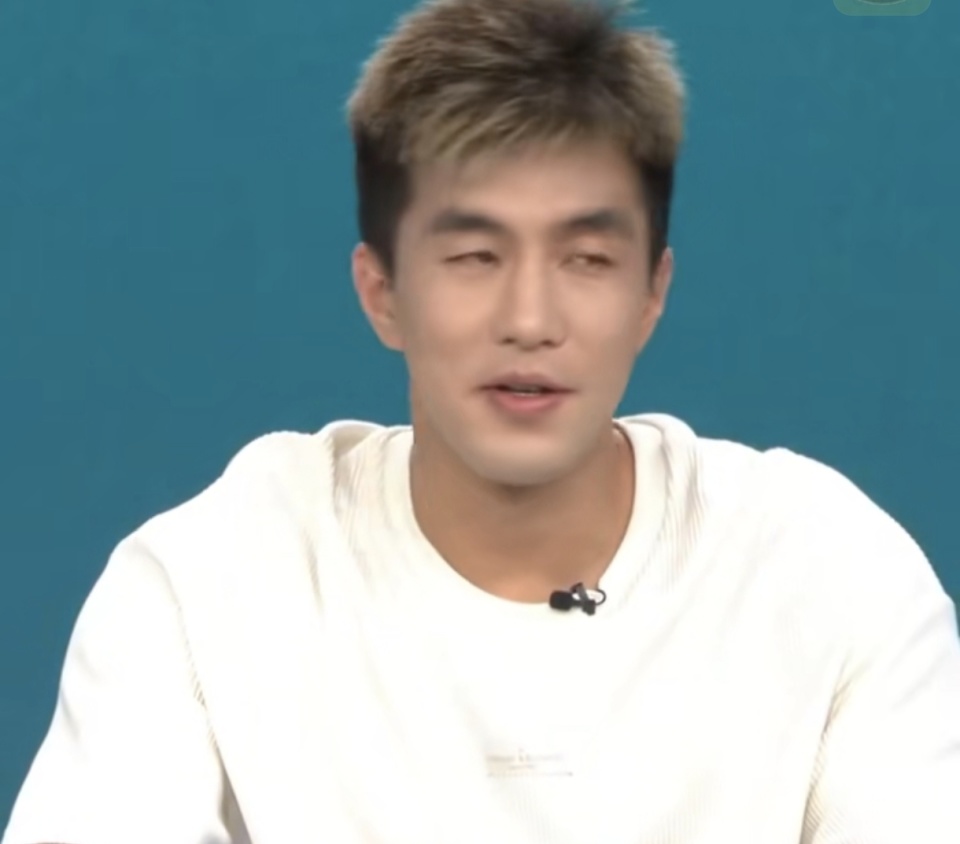 这比赛越想, com